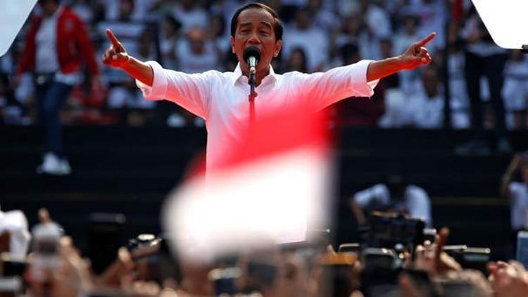 Endonezyada Widodo yeniden başkanı seçildi