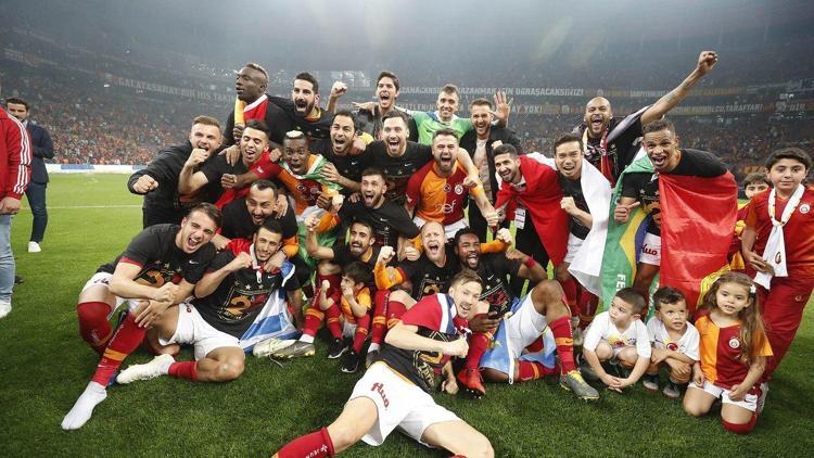 Galatasaray, Fenerbahçenin liderlik rekorunu kırdı