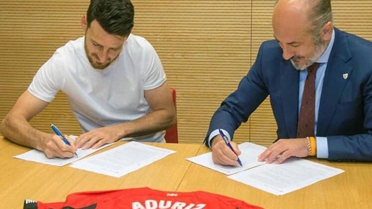 Athletic Bilbao, Adurizle 1 yıllık yeni sözleşme imzaladı