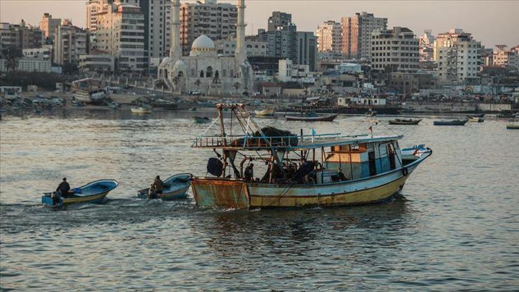 İsrailden Gazzeli balıkçılarla ilgili skandal karar