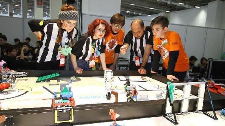 Robotlarıyla yarışacak dünya çocukları İzmirde buluştu