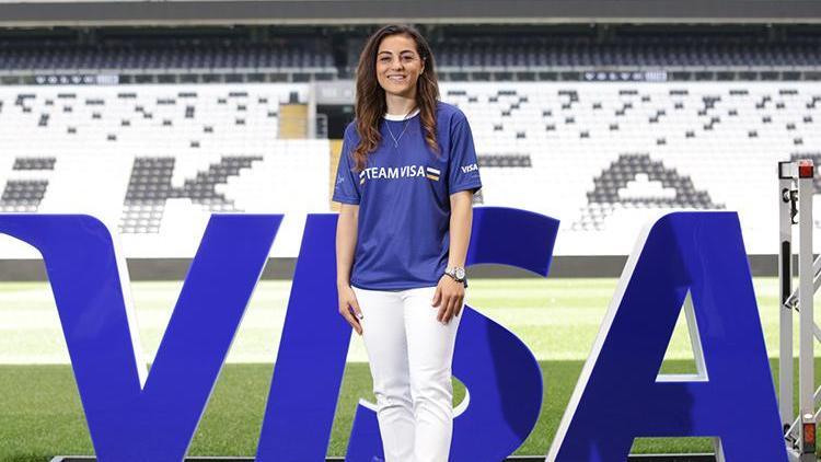 Team Visaya katılan ilk Türk kadın futbolcu Didem Karagenç oldu