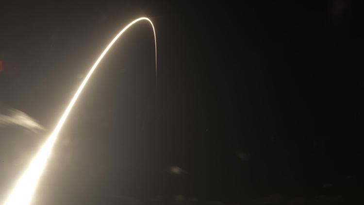 SpaceX internet uydularını uzaya fırlattı