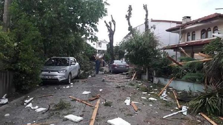 Kandırada hortum ağaçları devirdi, çatıları uçurdu