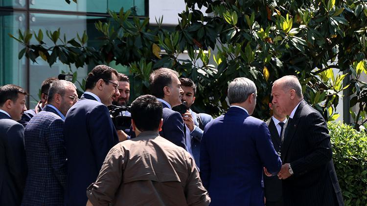 Cumhurbaşkanı Erdoğan, AK Parti İstanbul İl Başkanlığına geldi