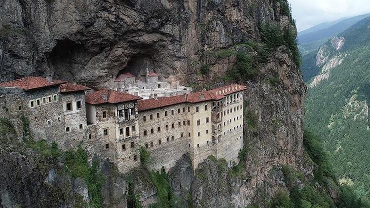 Sümela Manastırının açılışı turizmcileri sevindirdi