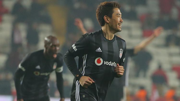 Shinji Kagawa, Beşiktaşa veda etti