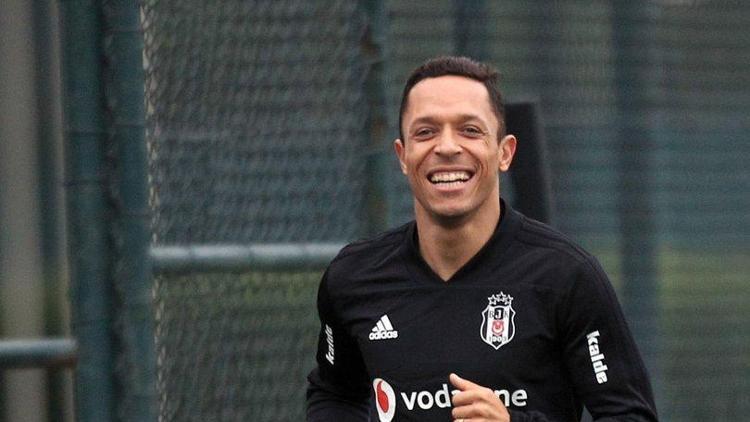 Fenerbahçeden Adriano bombası