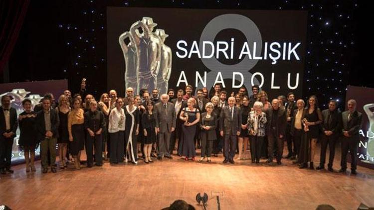9. Sadri Alışık Anadolu Tiyatro Oyuncu Ödülleri” adayları belli oldu