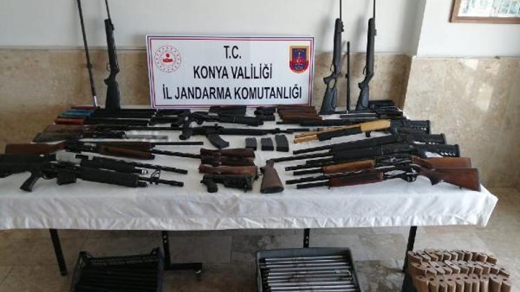 Beyşehirde kaçak silah operasyonu: 2 gözaltı