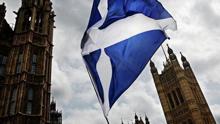 İskoçya, bağımsızlık referandumuna imkan verecek tasarıyı parlamentoya sundu