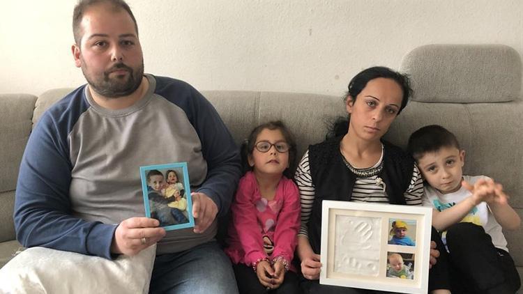 Almanyadaki Türk aile çocuklarını geri istiyor
