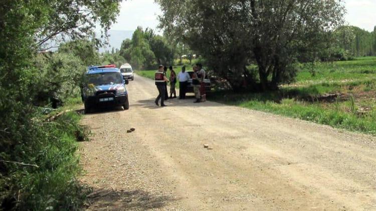 Tarlası sulama tartışmasında komşusunu bacağından vurdu