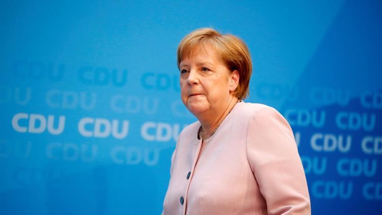Merkelden istifa eden Nahles açıklaması