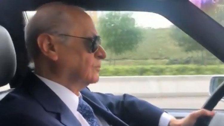 Bahçeli klasik otomobiliyle Ankarayı turladı