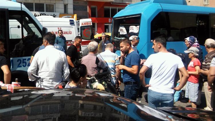 Maltepe’de minibüsler çarpıştı: 5 yaralı