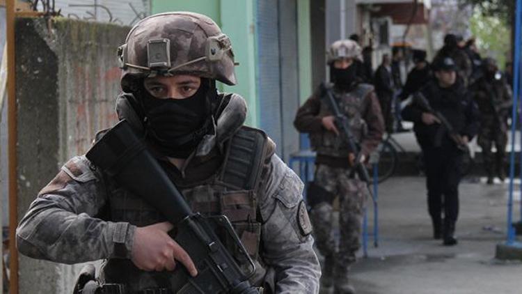 Yüksekovada terör örgütü PKKdan işçilere hain saldırı: 2 şehit