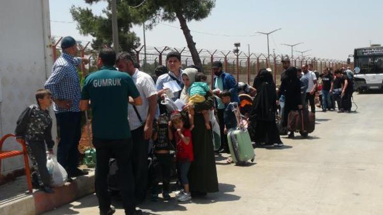 Kilis’te Suriyelilerin bayram dönüşleri sürüyor