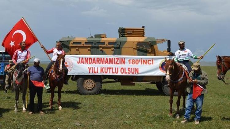 Ciritçilerden jandarma için gösteri