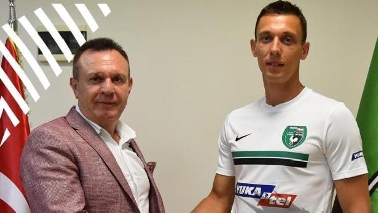 Denizlispor, kaleci Stachowiak ile 1 yıllık sözleşme yeniledi