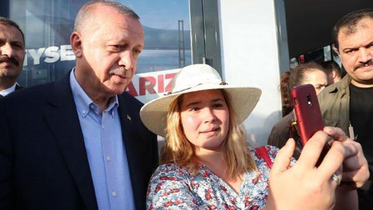 Erdoğandan seçim bürosu ziyareti