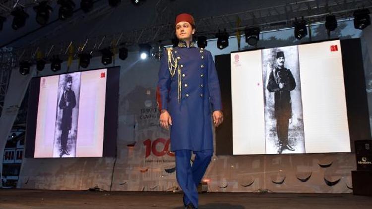 Amasyada Atatürkün kıyafetleri defilesine ilgi