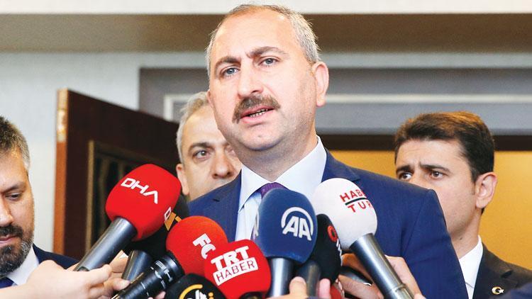 Adalet Bakanı: Darbecilerden hesap soran bir Türkiye var