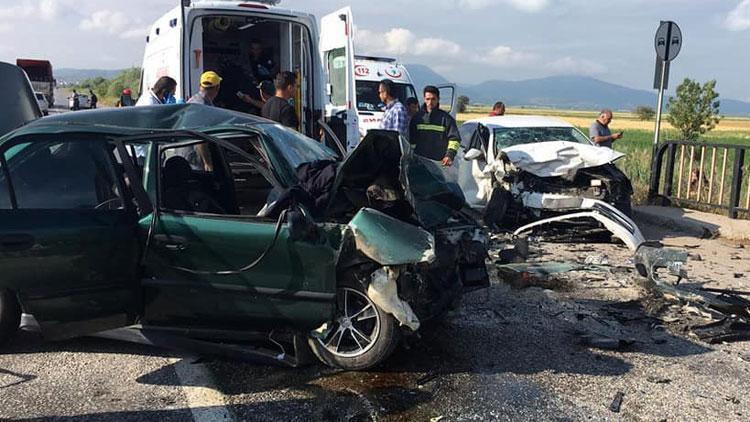 Beyşehirde kaza: 2 ölü, 3 yaralı