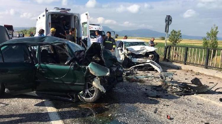 Beyşehirde kaza: 2 ölü, 3 yaralı