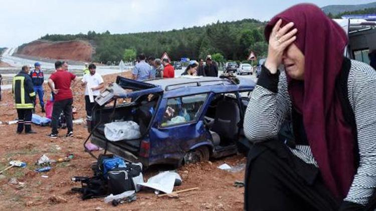 Otomobil takla attı: Fatih Han öldü, 4 kişi yaralandı