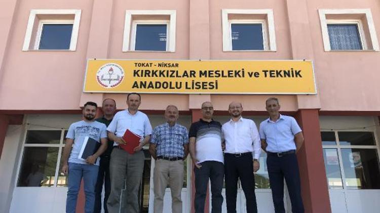 Başkan Özcan okulları ziyaret etti