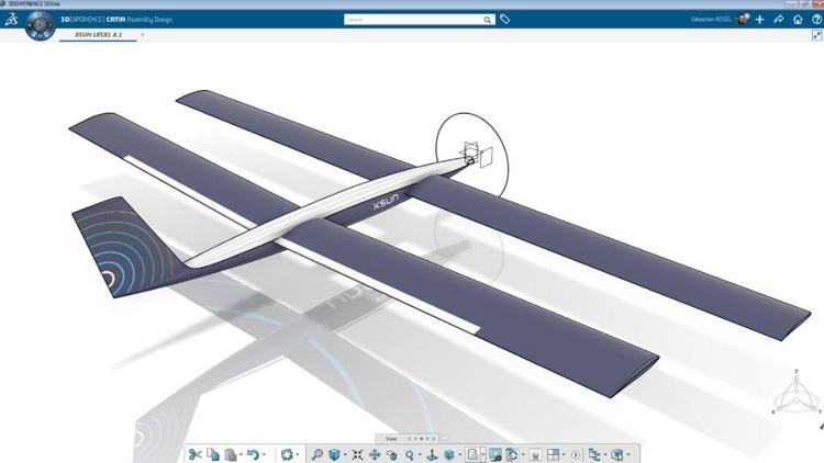 İlk Güneş enerjili İHA prototipini ortaya çıkardı