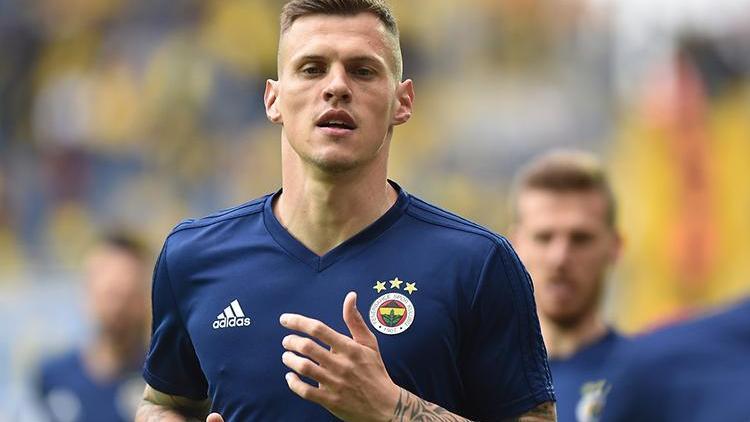 Martin Skrtel, yeni takımı için yola çıkıyor