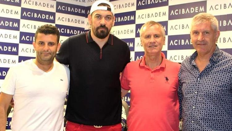 Sivasspor teknik ekibi sağlık kontrolünden geçti Servet Çetin...