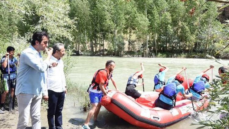 Çatakta rafting sezonu başladı