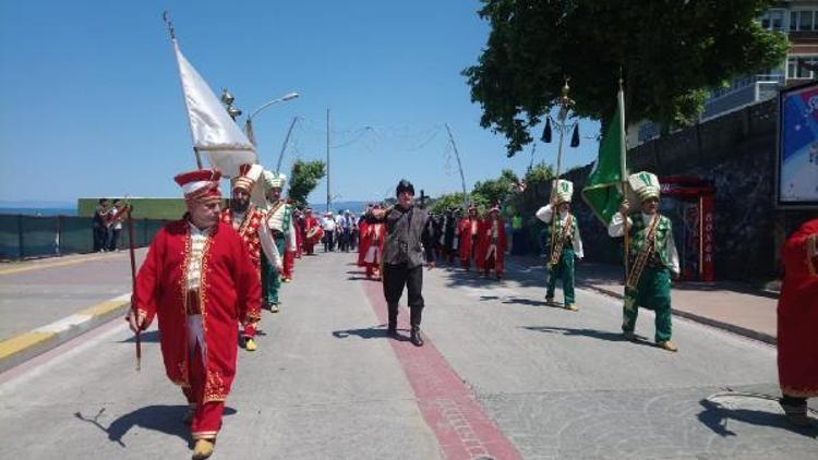 Akçakoca festivali kortej yürüyüşüyle başladı