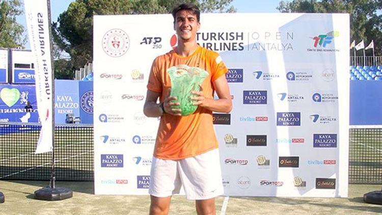 Antalya Openda şampiyon Lorenzo Sonego