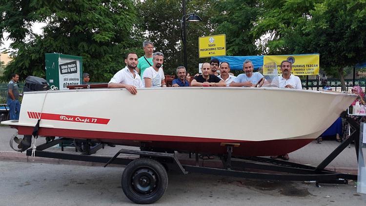 Öğrencilerin sürat teknesi, 7 bin 500 Euro’ya satışta