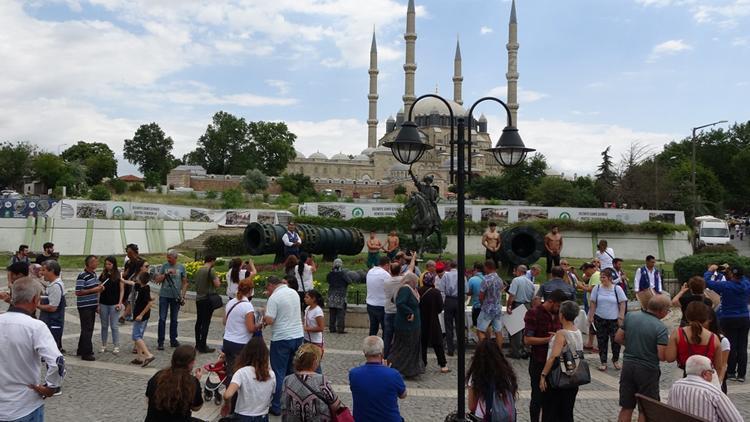 Edirnede otellerde yer kalmadı Turistler evlerde misafir edilecekler