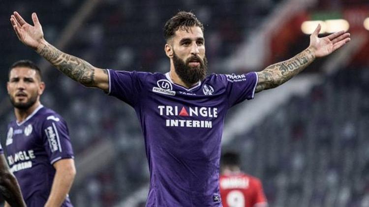 Jimmy Durmaz kimdir ve hangi mevkide forma giyiyor Türk takımlarında da oynamıştı