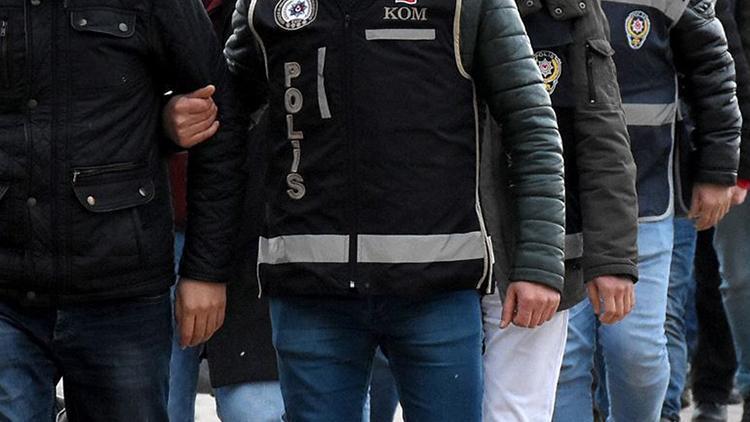 İzmir merkezli FETÖ operasyonunda 16 gözaltı