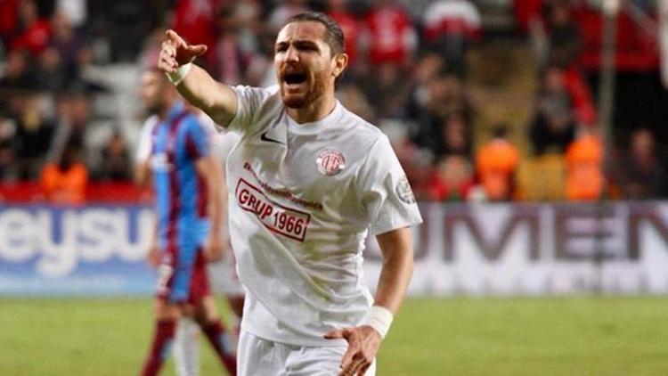 Antalyaspor, kaptanıyla yolları ayırıyor | Transfer haberleri...
