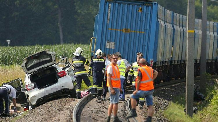 Avusturya’da hemzemin geçit kazası: 2 ölü