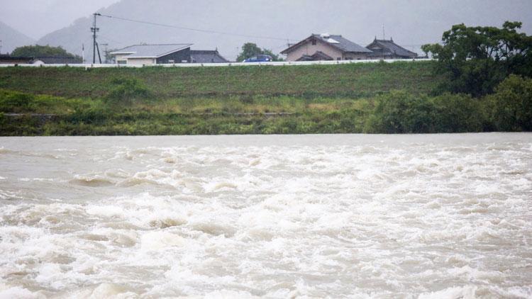 Japonya alarmda Perşembe gününe kadar 1 milyon kişi tahliye edilecek