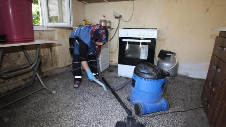Hacılarda bakıma muhtaç ailelerin evleri temizleniyor