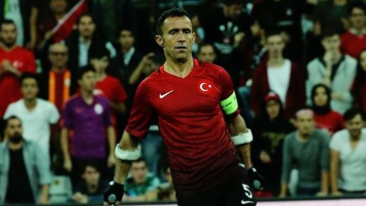 Son dakika: Efsane kaptan Osman Çakmaktan flaş karar Bıraktı...