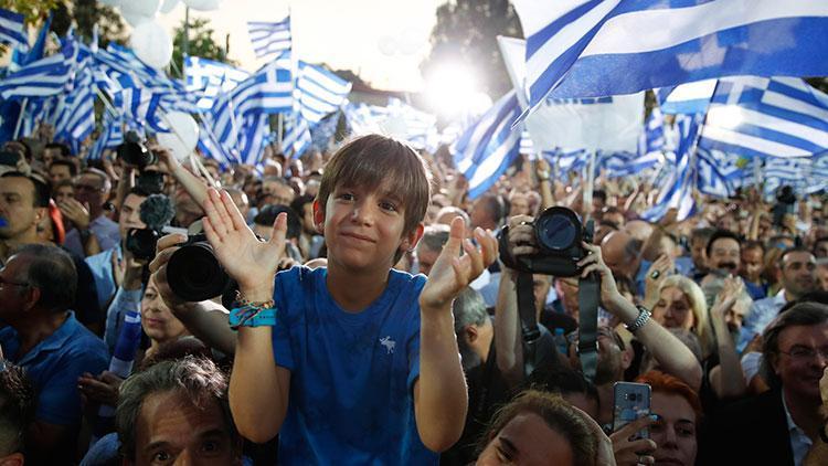 Yunanistan pazar günü genel seçim yapacak