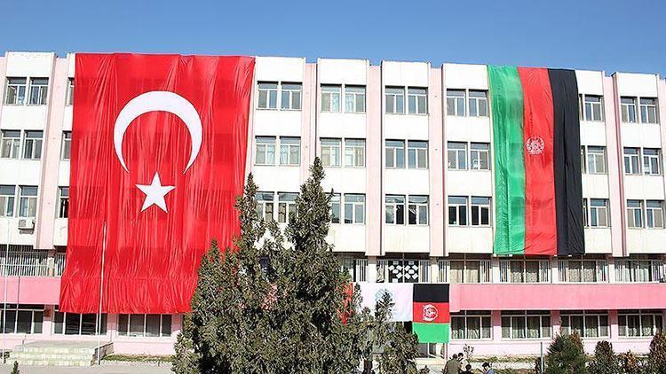 Son dakika... Afganistanda 13 FETÖ okulu Türkiye Maarif Vakfına devredildi
