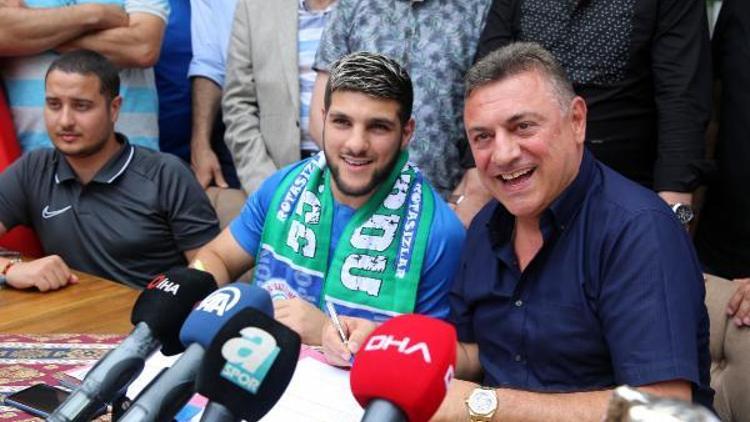 Çaykur Rizespor, El Kabir ile sözleşme imzaladı