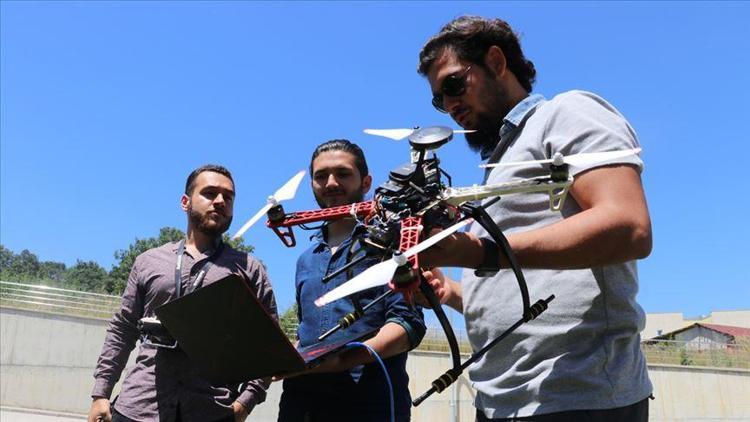 Anahtarlıkların geliriyle drone yaptılar